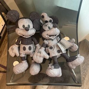 Minnie and Mickey plush